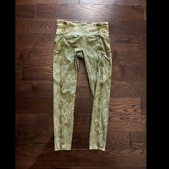 Lululemon leggings - Picture 1 of 3